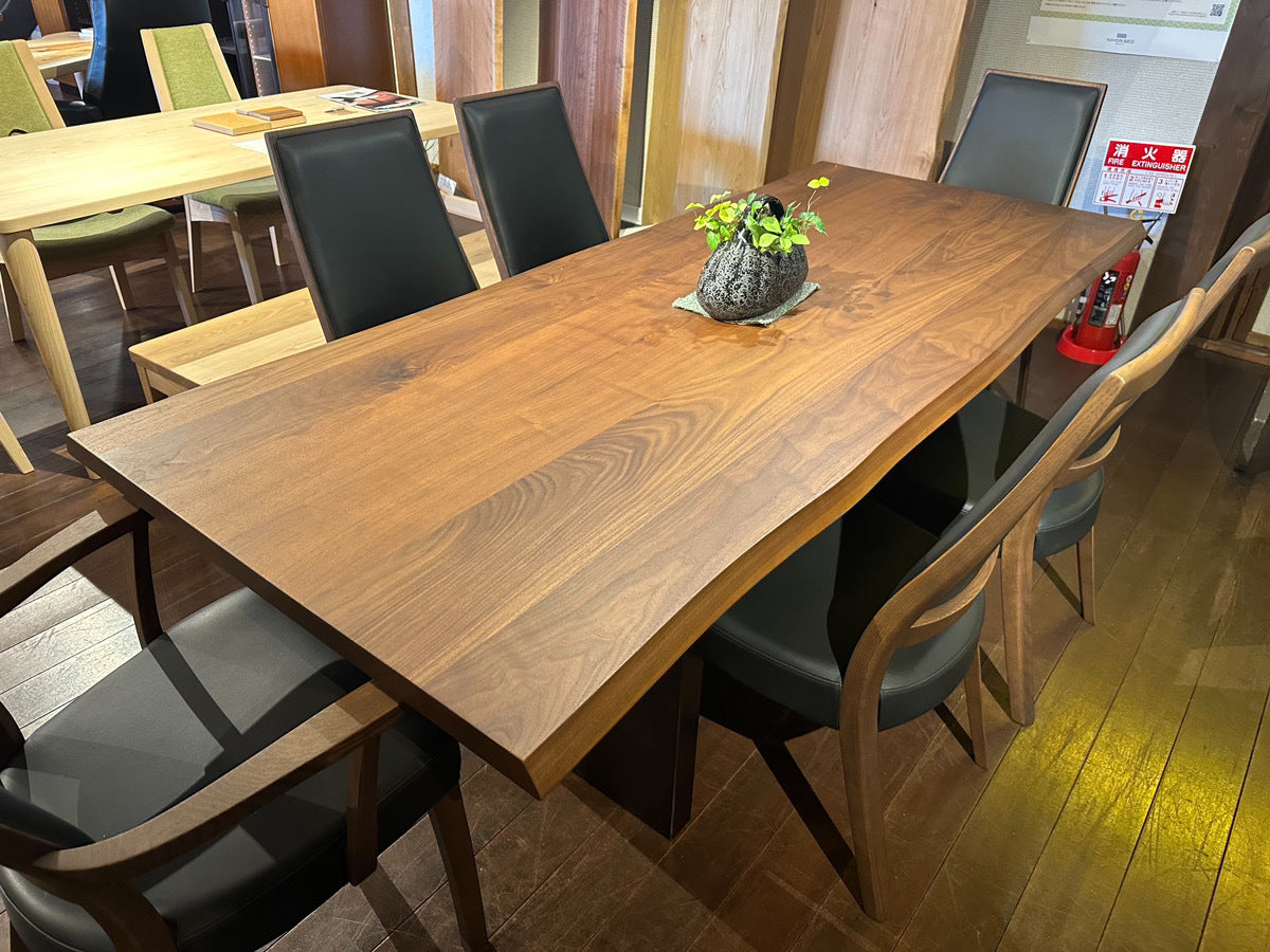 Walnut solid wood table